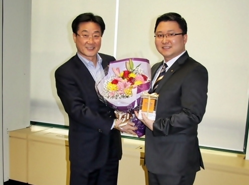 최우수보상인 「정직상」 : 북부손사센터 유동성 사원 사진