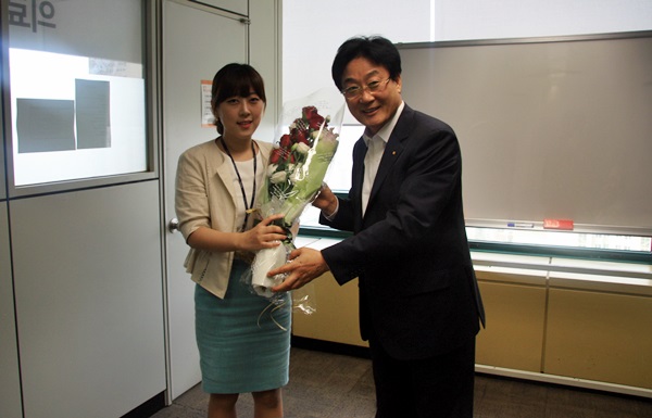 최우수보상인 겸손상 : 강동손사센터 김혜민 사원 사진