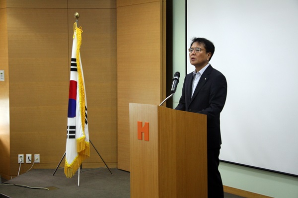 2015년 하반기 신입사원 입문과정 개강식_대표이사 개강사 사진