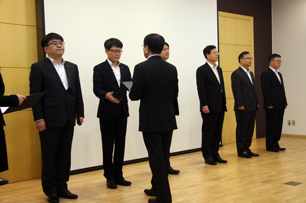 2017년 상반기 장기손사 정책회의_우수조직 시상 사진